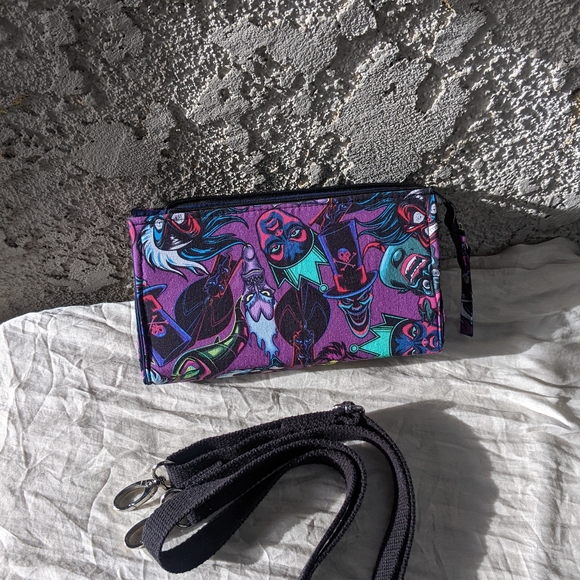Disney Villians Crossbody Bag - Picture 7 of 7